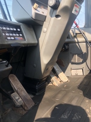 ขายรถตักล้อยาง KOMATSU WA100-3 นำเข้าเองจากญี่ปุ่น สภาพสวยพร้อมใช้ มีVDOการทำงานครับ ขายรถตักล้อยาง KOMATSU WA100-3 นำเข้าเองจากญี่ปุ่น สภาพสวยพร้อมใช้ มีVDOการทำงานครับ