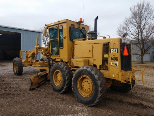 สวยมากๆ รถเกรด 140G#72V16800 ซีเรียลสูง 8,000ชม.สนใจสั่งนำเข้าบอกได้เลยครับ โทรเลย 092-929-9942 ธีรเทพ