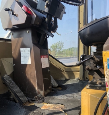 ขายรถตักล้อยาง KOMATSU WA300-1 นำเข้าเองจากญี่ปุ่น สภาพสวยพร้อมใช้ มีVDOการทำงานครับ