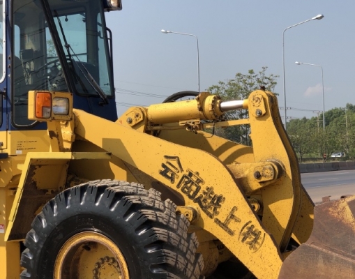 ขายรถตักล้อยาง KOMATSU WA300-1 นำเข้าเองจากญี่ปุ่น สภาพสวยพร้อมใช้ มีVDOการทำงานครับ