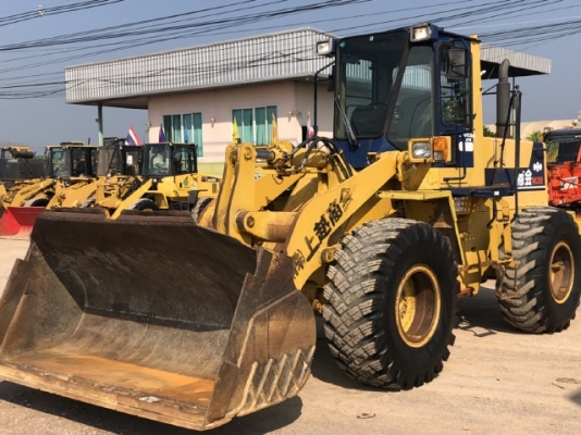 ขายรถตักล้อยาง KOMATSU WA300-1 นำเข้าเองจากญี่ปุ่น สภาพสวยพร้อมใช้ มีVDOการทำงานครับ