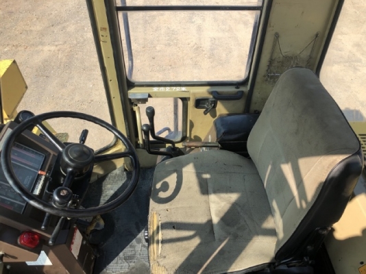 ขายรถตักล้อยาง KOMATSU WA300-1 นำเข้าเองจากญี่ปุ่น สภาพสวยพร้อมใช้ มีVDOการทำงานครับ