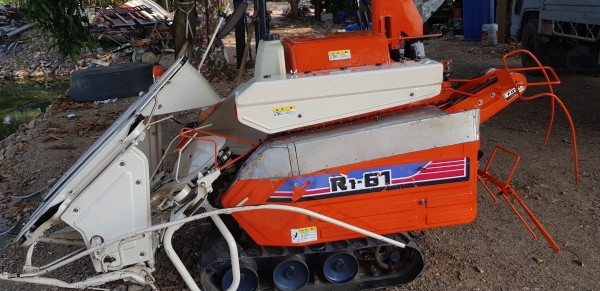 รถเกี่ยวข้าวเดินตาม รองกระสอบ รถเกี่ยวข้าวเดินตาม รองกระสอบ