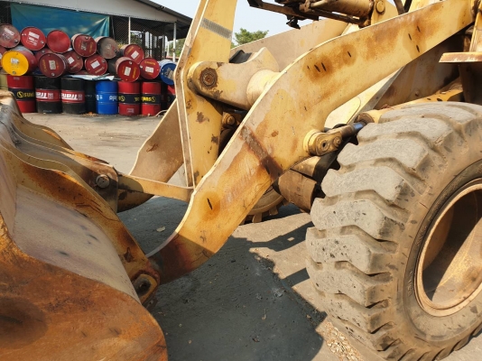 ขายรถตักล้อยาง KOMATSU WA 200-1 ราคา.620,000 ต่อรอง ขายตามสะภาพ ตู้เก็ง 2 เพลา รถใช้วานได้ สีเดิมๆ สนใจนัดดูรถได้ที่ 081-3531946 ต่อ.บางนา &amp; ID-LINE รถอยู่ จ.บุรีรัมย์