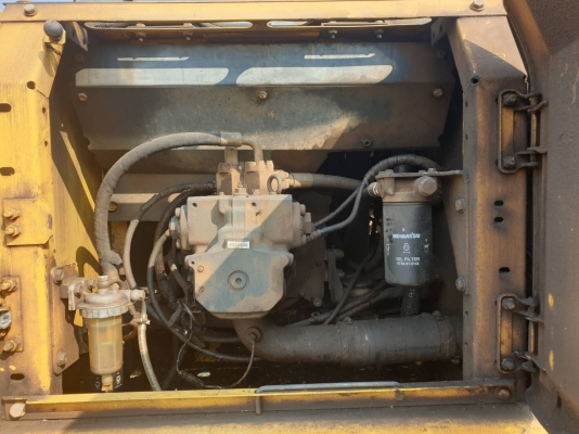 ขายรถแบคโค KOMATSU PC200-7 เอกสารเล่มทะเบียน ภาษีไม่ขาด ราคา.1,290,000 ต่อรอง รถพร้อมใช้ แอร์มี เครื่อง ปั้ม แรง สีเดิมๆ ตามสะภาพ เอวแน้น เฟรมสวย มูมฮาร์มสวย โซ้หนา สนใจนัดลองรถได้ที่.0813531946 ต่อ.บางนา &amp; ID-LINE รถอยู่ จ.บุรีรัมย์