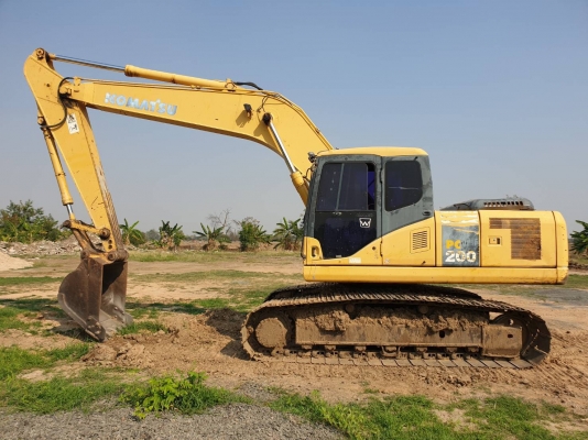 ขายรถแบคโค KOMATSU PC200-7 เอกสารเล่มทะเบียน ภาษีไม่ขาด ราคา.1,290,000 ต่อรอง รถพร้อมใช้ แอร์มี เครื่อง ปั้ม แรง สีเดิมๆ ตามสะภาพ เอวแน้น เฟรมสวย มูมฮาร์มสวย โซ้หนา สนใจนัดลองรถได้ที่.0813531946 ต่อ.บางนา &amp; ID-LINE รถอยู่ จ.บุรีรัมย์