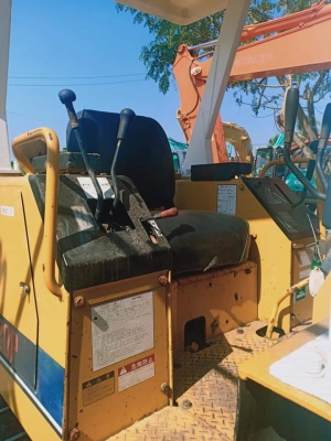 มาใหม่จ้า...KOMATSU D20P-6เก่านอกแท้  สภาพสวยมาก  ใช้งานมาแค่ 1,2xxชั่วโมง  พร้อมใช้  โทร 089-3818694จ๊อย