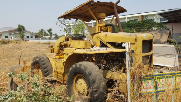 ขายตามสภาพ รถตัก CAT 922 เครื่อง DA120 เกียร์ครบ รถจอดไว้ที่อู่ซ่อมยังไม่ได้ซ่อม ให้ไปเช็คเองนะครับ ขายตามสภาพ รถตัก CAT 922 เครื่อง DA120 เกียร์ครบ รถจอดไว้ที่อู่ซ่อมยังไม่ได้ซ่อม ให้ไปเช็คเองนะครับ