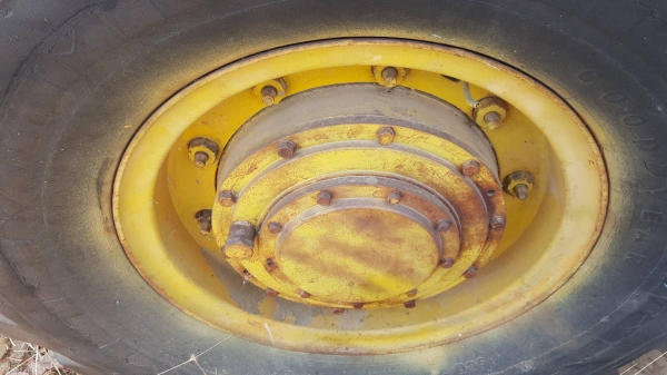 ขายตามสภาพ รถตัก CAT 922 เครื่อง DA120 เกียร์ครบ รถจอดไว้ที่อู่ซ่อมยังไม่ได้ซ่อม ให้ไปเช็คเองนะครับ ขายตามสภาพ รถตัก CAT 922 เครื่อง DA120 เกียร์ครบ รถจอดไว้ที่อู่ซ่อมยังไม่ได้ซ่อม ให้ไปเช็คเองนะครับ