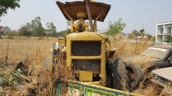 ขายตามสภาพ รถตัก CAT 922 เครื่อง DA120 เกียร์ครบ รถจอดไว้ที่อู่ซ่อมยังไม่ได้ซ่อม ให้ไปเช็คเองนะครับ ขายตามสภาพ รถตัก CAT 922 เครื่อง DA120 เกียร์ครบ รถจอดไว้ที่อู่ซ่อมยังไม่ได้ซ่อม ให้ไปเช็คเองนะครับ