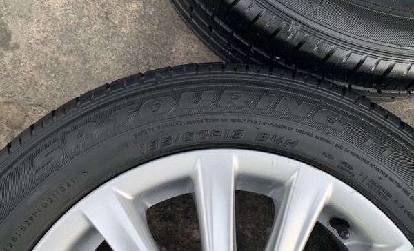 ล้อแม็ก Toyota Vios รุ่น 12 ก้าน ขอบ 15 สีบอร์น พร้อมยาง 185-60-15 Dunlop ปี 15