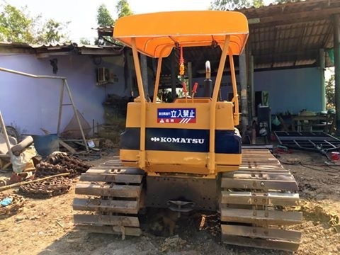 ขายรถแทร็กเตอร์D2-5 PLพร้อมใช้งานเครื่องดี ช่วงล่างดี ใบสวย โทร0616613023แพรว