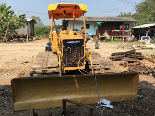 ขายรถแทร็กเตอร์D2-5 PLพร้อมใช้งานเครื่องดี ช่วงล่างดี ใบสวย โทร0616613023แพรว