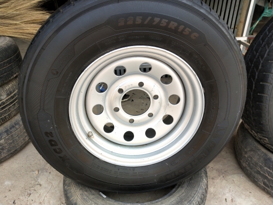 ยาง XCD 215/75R15 ปี 18 พร้อมกะทะรับน้ำหนัก 6 รู เพลาเดิม