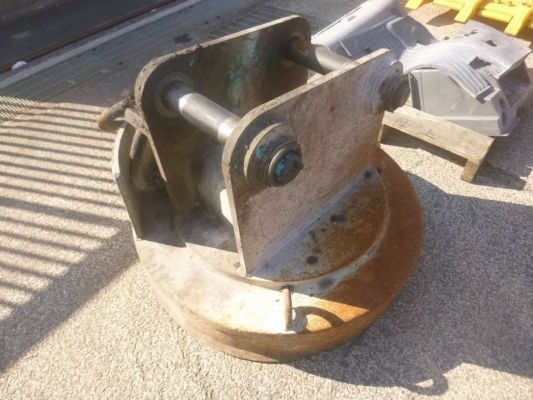 ขายรถขุด ยี่ห้อ KOBELCO รุ่น SK200-3