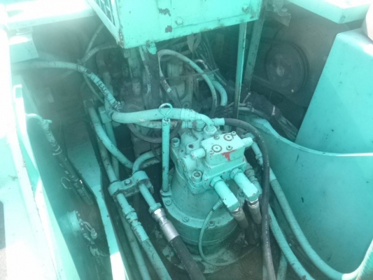 ขายรถขุด ยี่ห้อ KOBELCO รุ่น SK200-3