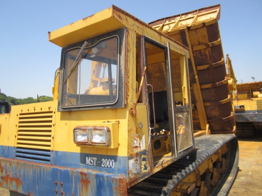 KOMATSU รุ่น MST 2000 รถดั้มตีนตะขาบ KOMATSU รุ่น MST 2000 รถดั้มตีนตะขาบ