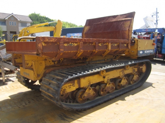 KOMATSU รุ่น MST 2000 รถดั้มตีนตะขาบ KOMATSU รุ่น MST 2000 รถดั้มตีนตะขาบ