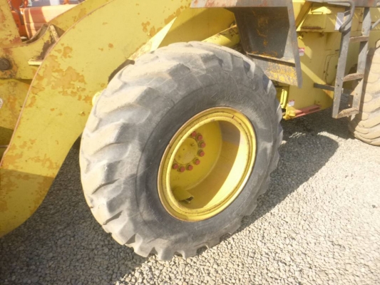 ขายรถตัก ยี่ห้อ KOMATSU รุ่น WA200-1 ขายรถตัก ยี่ห้อ KOMATSU รุ่น WA200-1