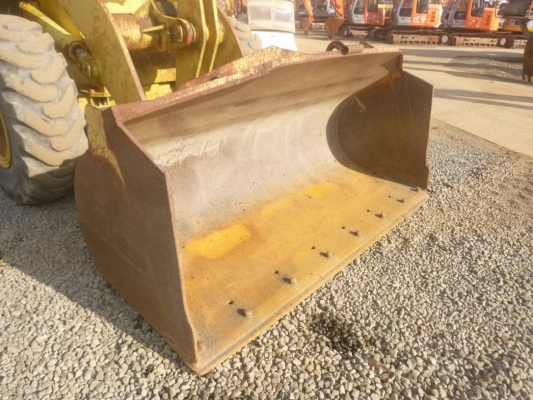 ขายรถตัก ยี่ห้อ KOMATSU รุ่น WA200-1 ขายรถตัก ยี่ห้อ KOMATSU รุ่น WA200-1