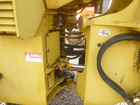 ขายรถตัก ยี่ห้อ KOMATSU รุ่น WA200-1 ขายรถตัก ยี่ห้อ KOMATSU รุ่น WA200-1