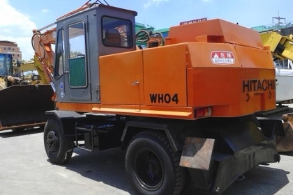 รถขุดล้อยาง HITACHI รุ่น WH04