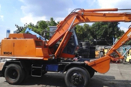 รถขุดล้อยาง HITACHI รุ่น WH04