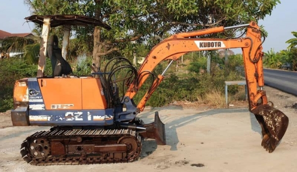 KH21ติดลายหัวกะแทกเทียบเท่าPC25รถนอกสถาพดีขายแค่135,000บาทรถแบคโฮคูโบต้าพร้อมใช้เพิ่งนำเข้ามายังไม่เคยใช้งานในไทยเลยเครื่องคูโบต้า3สูบเครื่องดีปั้มเเรงบูมอาร์มสวยเร็วแรงไม่โหลดพร้อมใช้สีเดิมๆเอกสารอินวอยล์สนใจคลิ๊ก ☎ 081-989-1989 หรั่งครับ