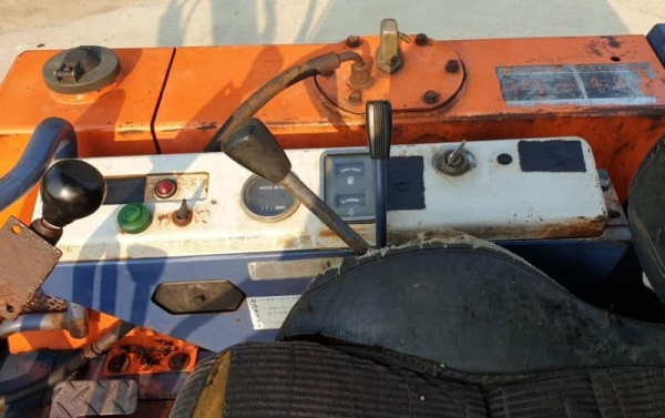 KH21ติดลายหัวกะแทกเทียบเท่าPC25รถนอกสถาพดีขายแค่135,000บาทรถแบคโฮคูโบต้าพร้อมใช้เพิ่งนำเข้ามายังไม่เคยใช้งานในไทยเลยเครื่องคูโบต้า3สูบเครื่องดีปั้มเเรงบูมอาร์มสวยเร็วแรงไม่โหลดพร้อมใช้สีเดิมๆเอกสารอินวอยล์สนใจคลิ๊ก ☎ 081-989-1989 หรั่งครับ