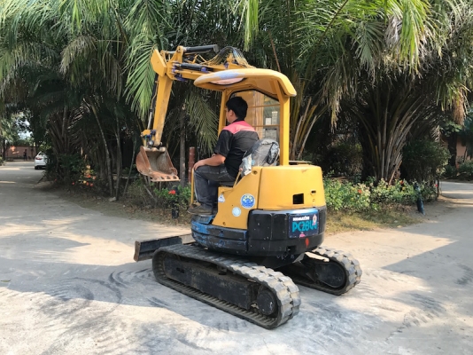 ขายKOMATSU PC28 uu (pc30)คอนโทลดี ปั้มแรง แน่นๆ สวยเดิมจากญี่ปุ่น100\% ทำงานสมบูรณ์ทุกระบบ รับรองไม่ผิดหวัง 215,000 เท่านั้น!!