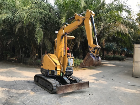 ขายKOMATSU PC28 uu (pc30)คอนโทลดี ปั้มแรง แน่นๆ สวยเดิมจากญี่ปุ่น100\% ทำงานสมบูรณ์ทุกระบบ รับรองไม่ผิดหวัง 215,000 เท่านั้น!!