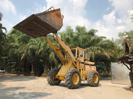 ขายรถตักkomatsu 510เอวอ่อน ขับเคลื่อน4ล้อ ดีเซล ยกสูง สวยเดิมจากญี่ปุ่น ยังไม่เคยใช้ในไทย 580,000เท่านั้น!!