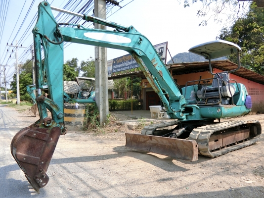 KOMATSU 40-7 ขนาดPC-40 <มีVDOให้ชม>รถเก่านอกมีเอกสารอินวอย☎️ติดต่อ 085-5632278 <ราคาต่อรองได้>