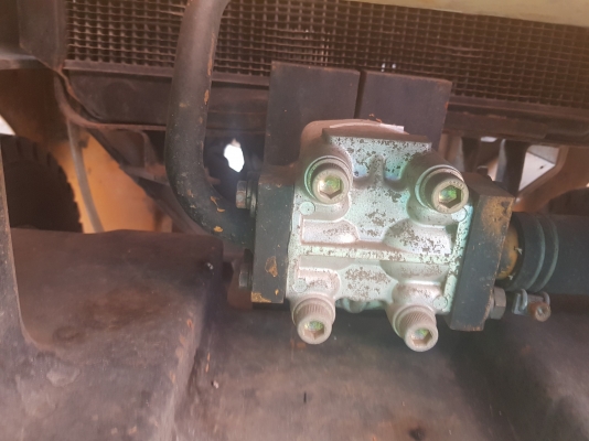 รถตักโคมัตสุ コマツ Komatsu SD10-3 เก่าญี่ปุ่น