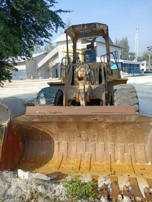 ขายรถตักCAT950E เอกสารเล่มทะเบียนราคา 350,000 ต่อรอง