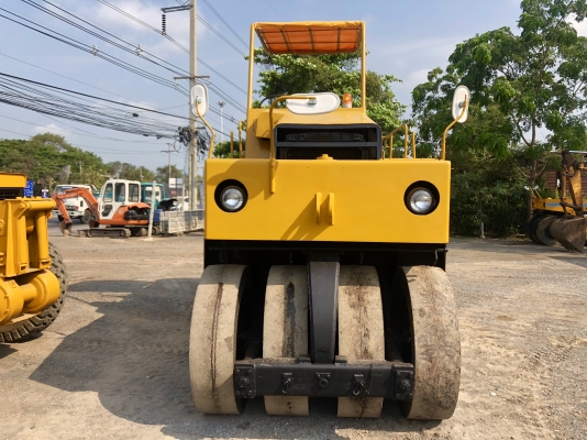 ขาย รถบด9 ล้อ  เครื่องยนต์ มิตซูบิชิ พร้อมใช้งาน นำเข้าเองจากประเทศญี่ปุ่น ติดต่อ 063-9316985 ID LINE : 0639316985 ครับ