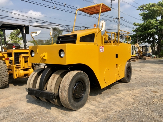 ขาย รถบด9 ล้อ  เครื่องยนต์ มิตซูบิชิ พร้อมใช้งาน นำเข้าเองจากประเทศญี่ปุ่น ติดต่อ 063-9316985 ID LINE : 0639316985 ครับ