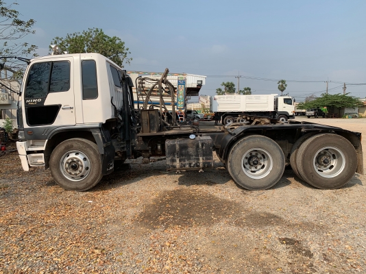 Hino 3M เครื่องเดิม 240 แรง สิบล้อหัวลาก แอร์เย็น พร้อมใช้งาน ทะเบียนพร้อม Hino 3M เครื่องเดิม 240 แรง สิบล้อหัวลาก แอร์เย็น พร้อมใช้งาน ทะเบียนพร้อม