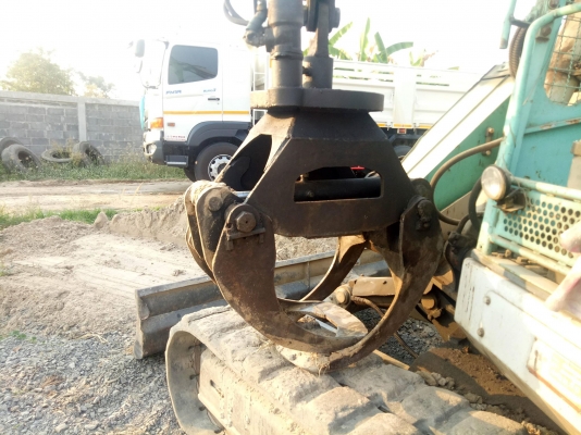 Komatsu PC75 มือคีบไม้สภาพสวยพร้อมใช้งาน