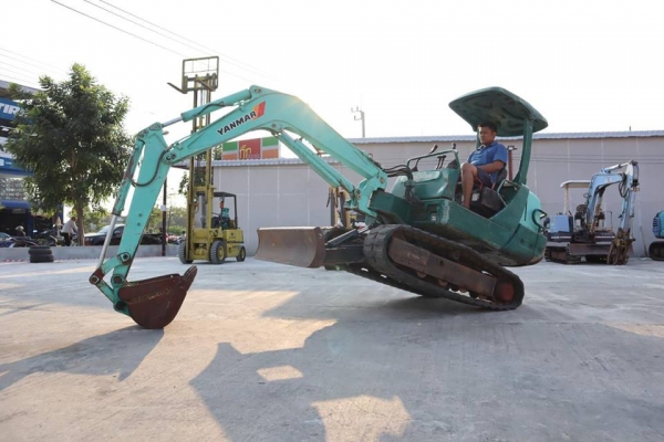 รถแบคโฮ รถขุด YANMAR B27-2 (ขนาดPC30) รถนำเข้า ไม่เคยใช้งานในไทย100\% รถแบคโฮ รถขุด YANMAR B27-2 (ขนาดPC30) รถนำเข้า ไม่เคยใช้งานในไทย100\%