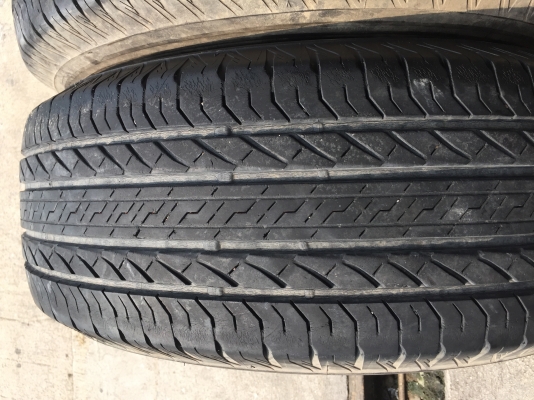 บริสโตน255/70/15ปี13 ชุด4เส้น1600บาท ใช้งานน้อยดอกมีตามรูป สนใจโทร0879050181.จัดส่งได้ทั่วไทย