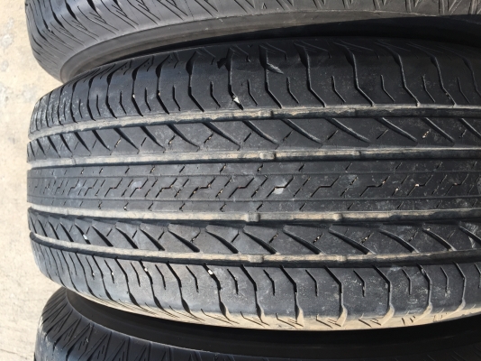 บริสโตน255/70/15ปี13 ชุด4เส้น1600บาท ใช้งานน้อยดอกมีตามรูป สนใจโทร0879050181.จัดส่งได้ทั่วไทย