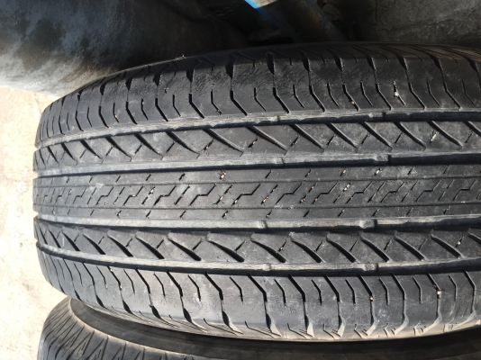 บริสโตน255/70/15ปี13 ชุด4เส้น1600บาท ใช้งานน้อยดอกมีตามรูป สนใจโทร0879050181.จัดส่งได้ทั่วไทย