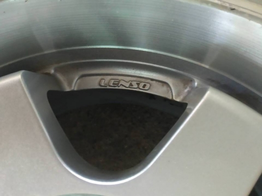 ล้อเปล่าเลนโซ่6รูขอบ15