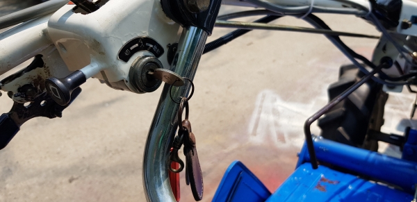 รถพรวนดินดีเซล 8 แรง สตาร์ท 2 ระบบ รถพรวนดินดีเซล 8 แรง สตาร์ท 2 ระบบ