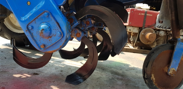 รถพรวนดินดีเซล 8 แรง สตาร์ท 2 ระบบ รถพรวนดินดีเซล 8 แรง สตาร์ท 2 ระบบ