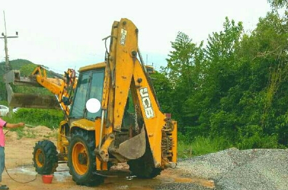 ขายjcbตู้เก๋ง ขายjcbตู้เก๋ง