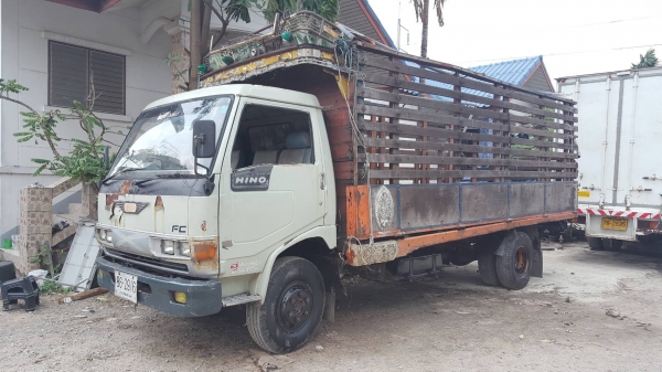 ขายรถ HINO KM779 ปี32 ขายรถ HINO KM779 ปี32