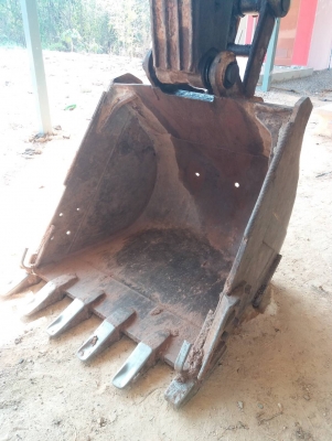 ขาย 495,000 CAT 320 V2 เครื่องดี ปั้มแรง เอวมีขยับนิดๆๆ ไฟฟ้าตัดแต่อุปกรณ์ครบ ช่วงล่างโซ่หนา แผ่นมีงอบ้าง รอนเลอร์ดี เอกสารซื้อขาย รถอยู่ ปทุมธานี-สามโคก 0967428942