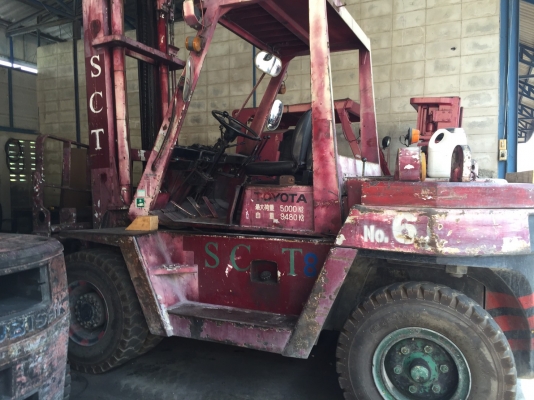ขาย FORKLIFT TOYOTA 6 ตัน เสายกสูง4.5 เมตร ขาย FORKLIFT TOYOTA 6 ตัน เสายกสูง4.5 เมตร